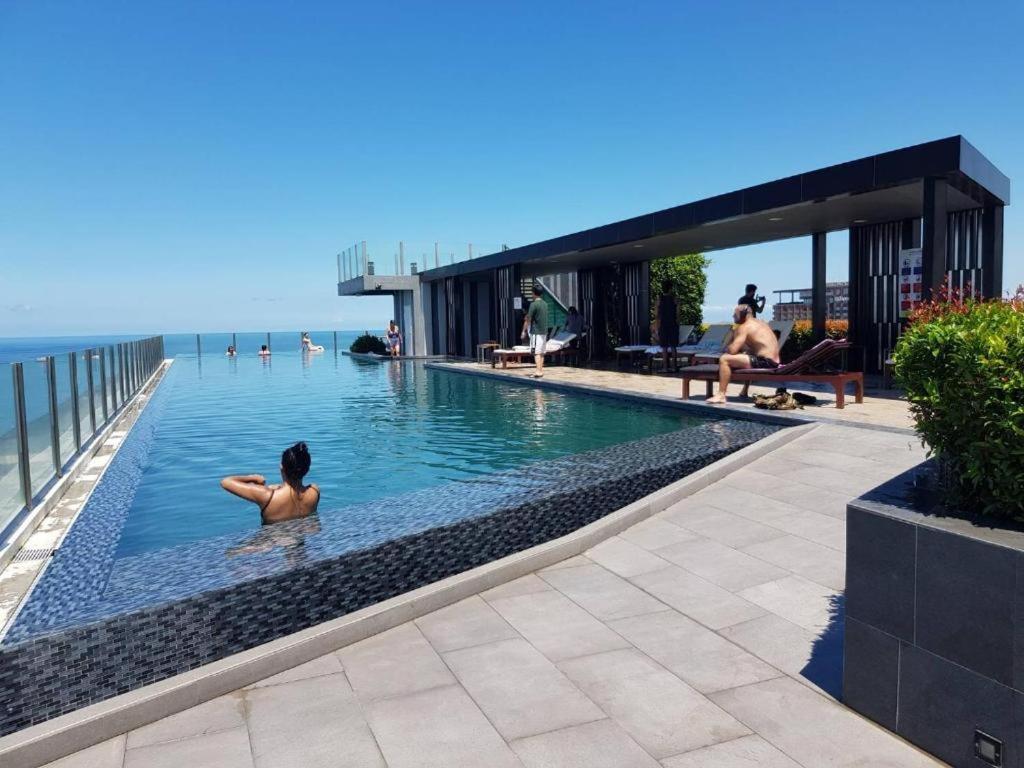 The Base Central Pattaya By Adam Екстериор снимка