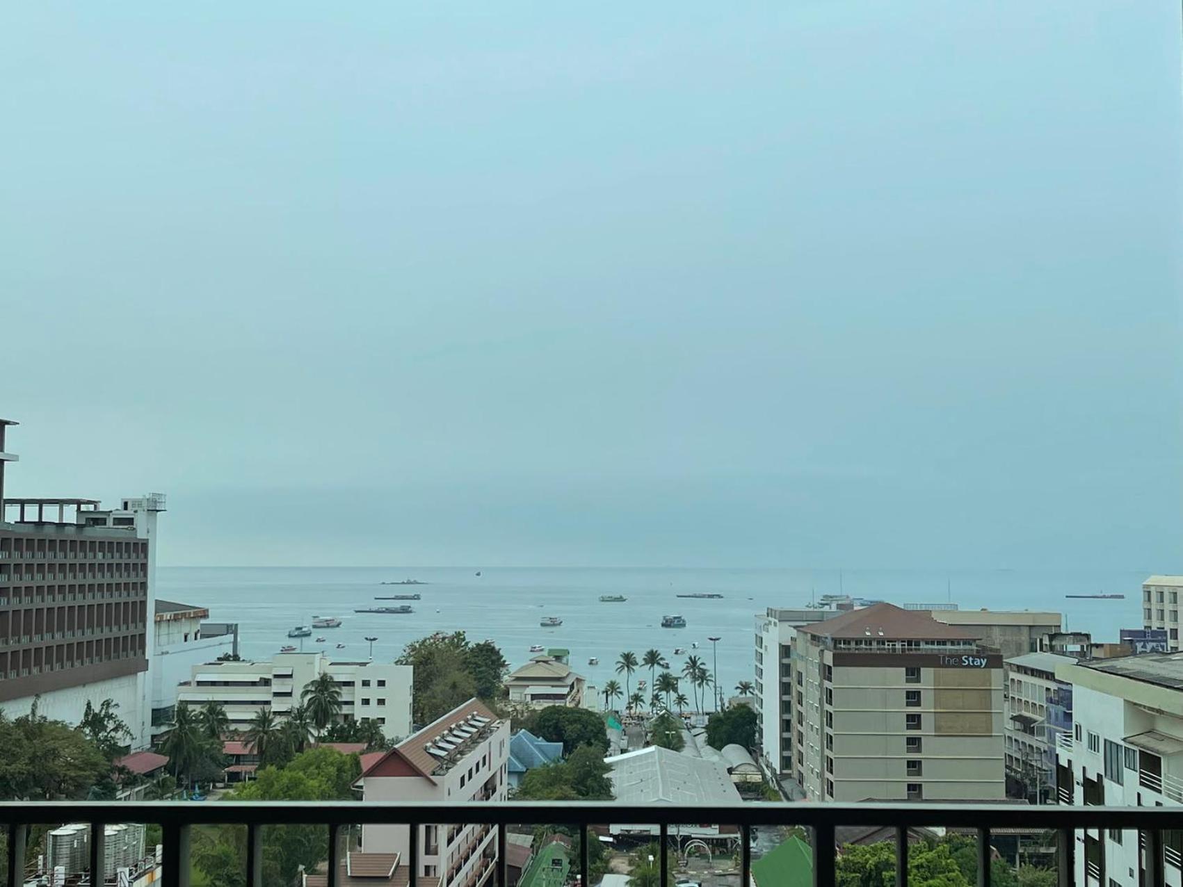 The Base Central Pattaya By Adam Екстериор снимка